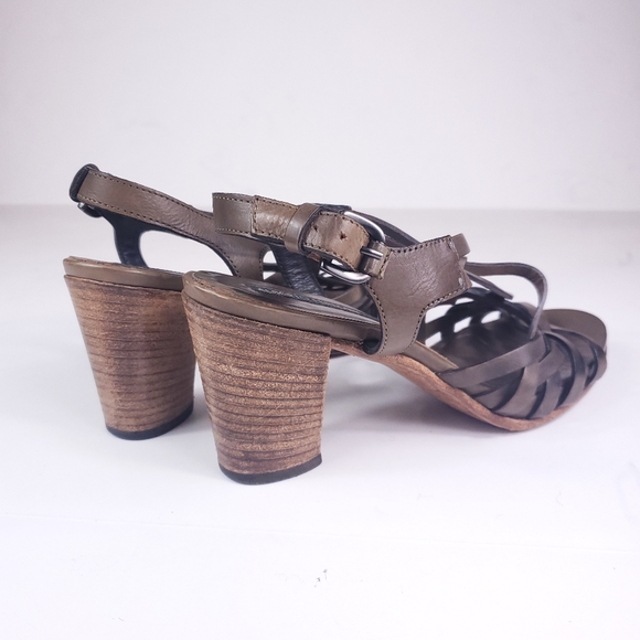 ALBERTO FERMANI Colo Milit T-Strap Heeled Sandals - Picture 3 of 9